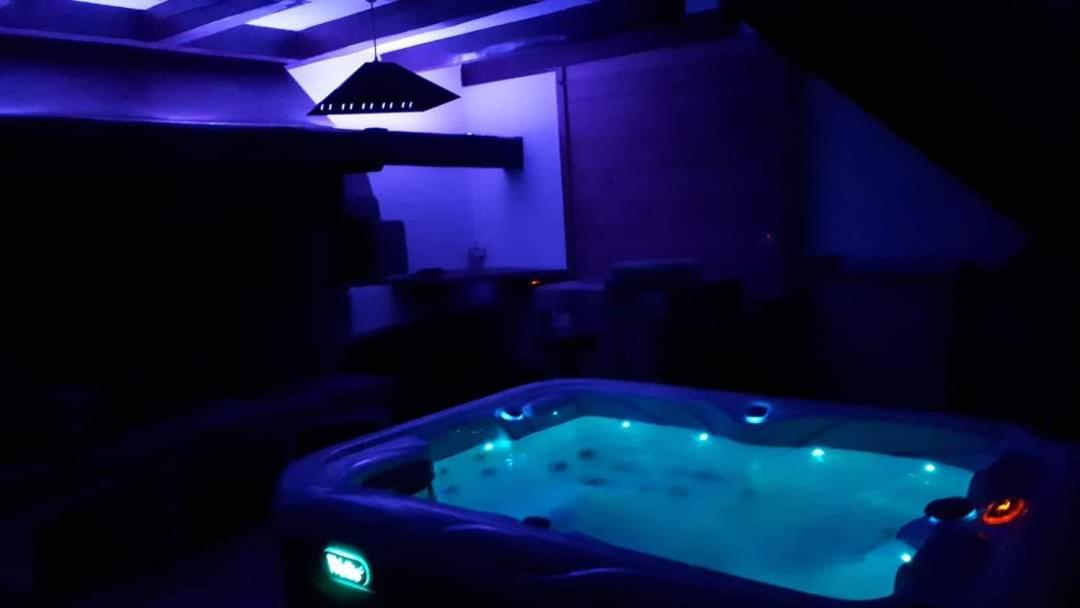 Gite Chambre Spa Prive De L'Ancienne Ferme Vallières Zewnętrze zdjęcie